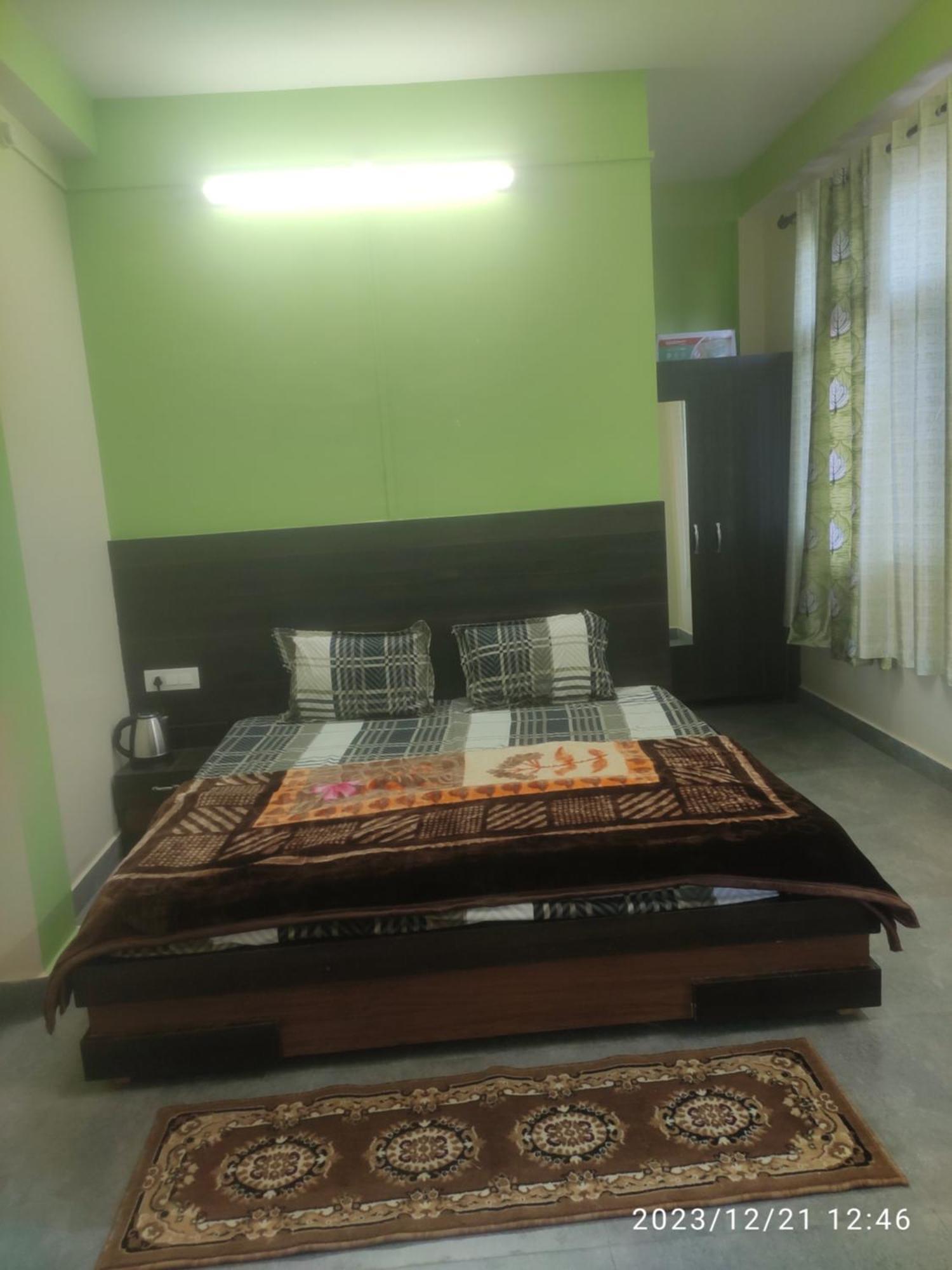 Tree Valley Homestay Chail Exterior photo